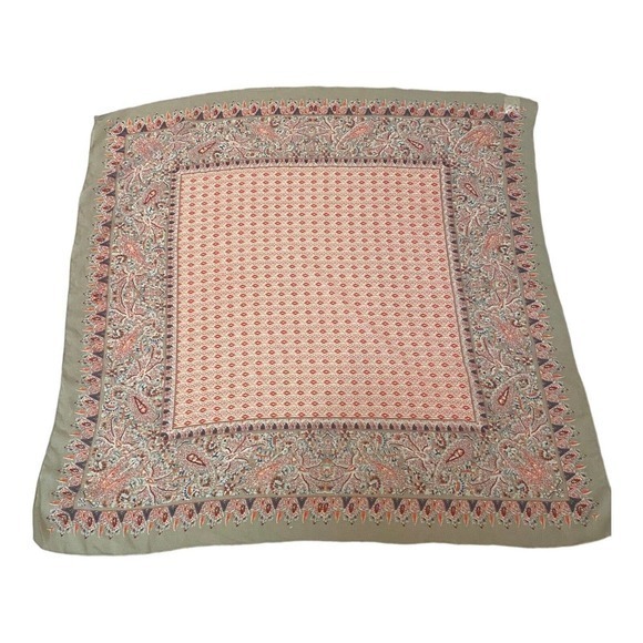 Scarf 28" 100% Polyester Gray‎ Red Salmon Geometric - Picture 1 of 5